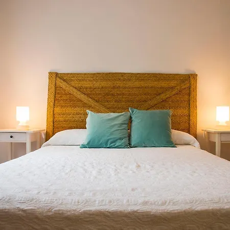 Bed & Breakfast Masia Aitona Vall dʼAlba