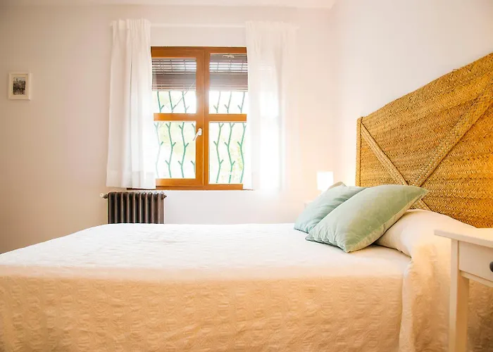 Masia Aitona Bed and Breakfast Vall dʼAlba